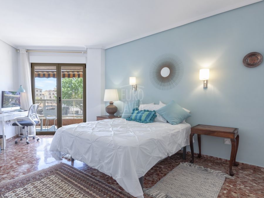 Apartment for sale exclusively in the center of the port of Jávea