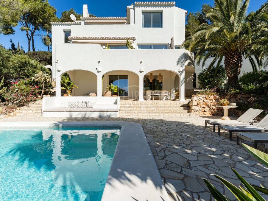 Impressionnante villa à vendre dans le quartier Granadella de Jávea