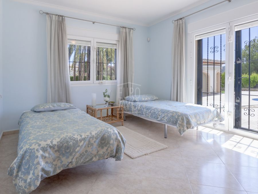 Villa a la venta en la zona de Las Laderas en Jávea, a un paso del Club de Golf