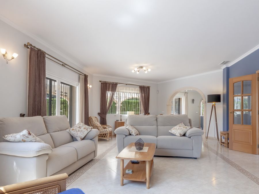 Villa a la venta en la zona de Las Laderas en Jávea, a un paso del Club de Golf