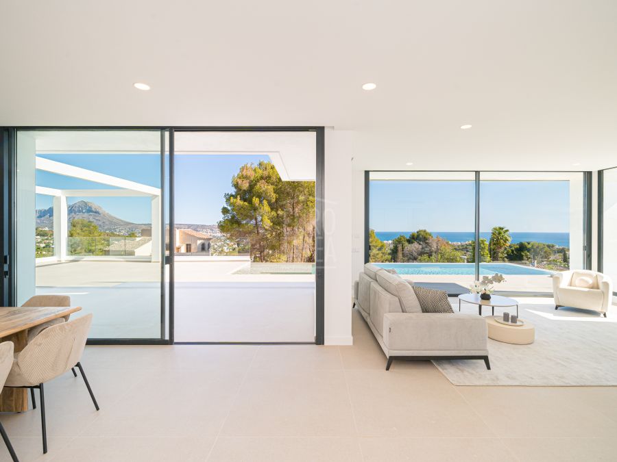Modern and luxury house for sale in Jávea , with sea views