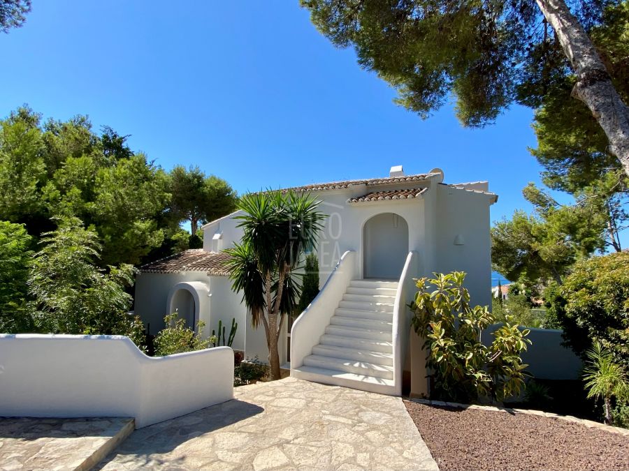 Impressive villa for sale in the Granadella area in Jávea