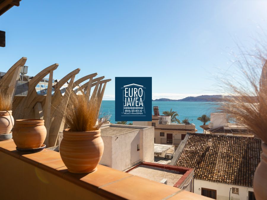 Maison dans le centre de Jávea Port, à distance de marche de la plage et de toutes les commodités, avec vue sur la mer