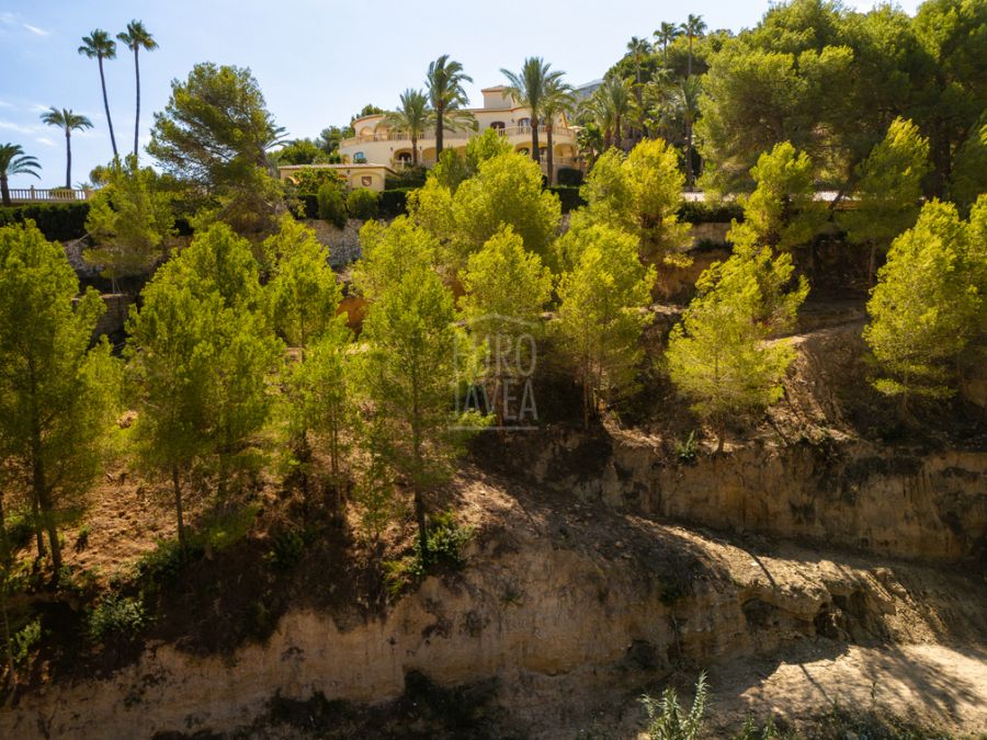 Luxury villas in La Barraca, next to the sea