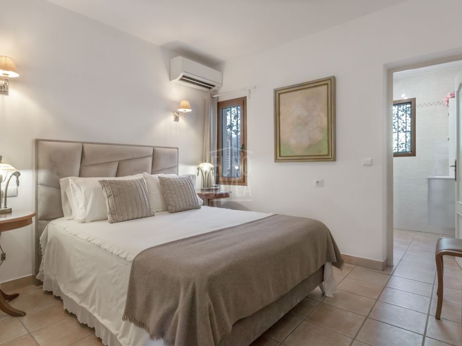 Villa a la venta en exclusiva al lado del Club de Golf de Jávea