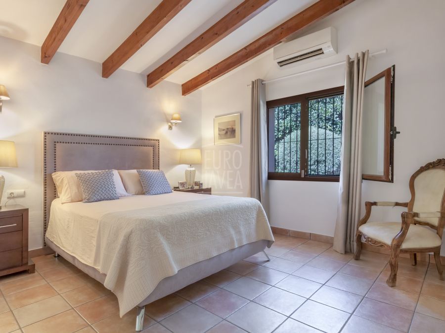 Villa a la venta en exclusiva al lado del Club de Golf de Jávea