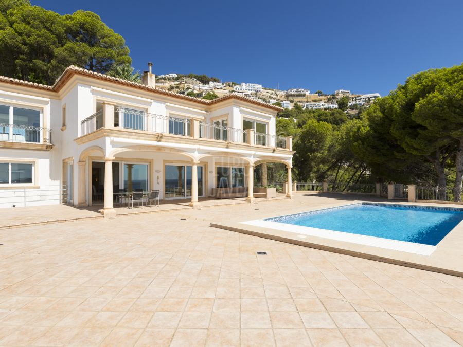 Magnifique villa à Jávea avec vue imprenable sur la mer