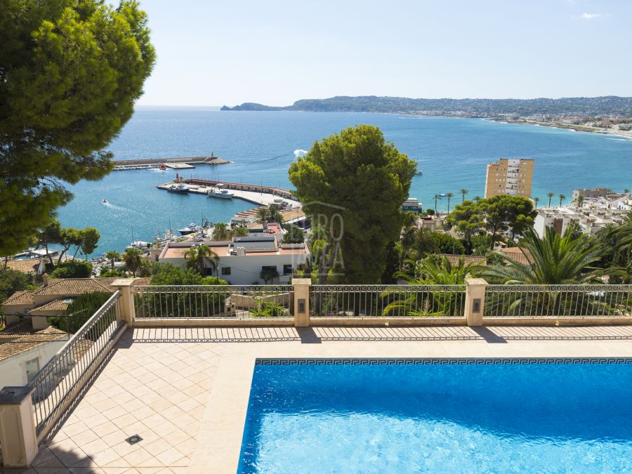 Prachtige villa in Jávea met prachtig uitzicht op zee