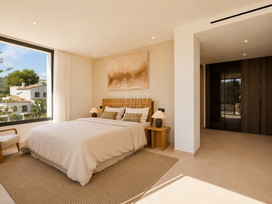 Luxurious new build villa with sea views