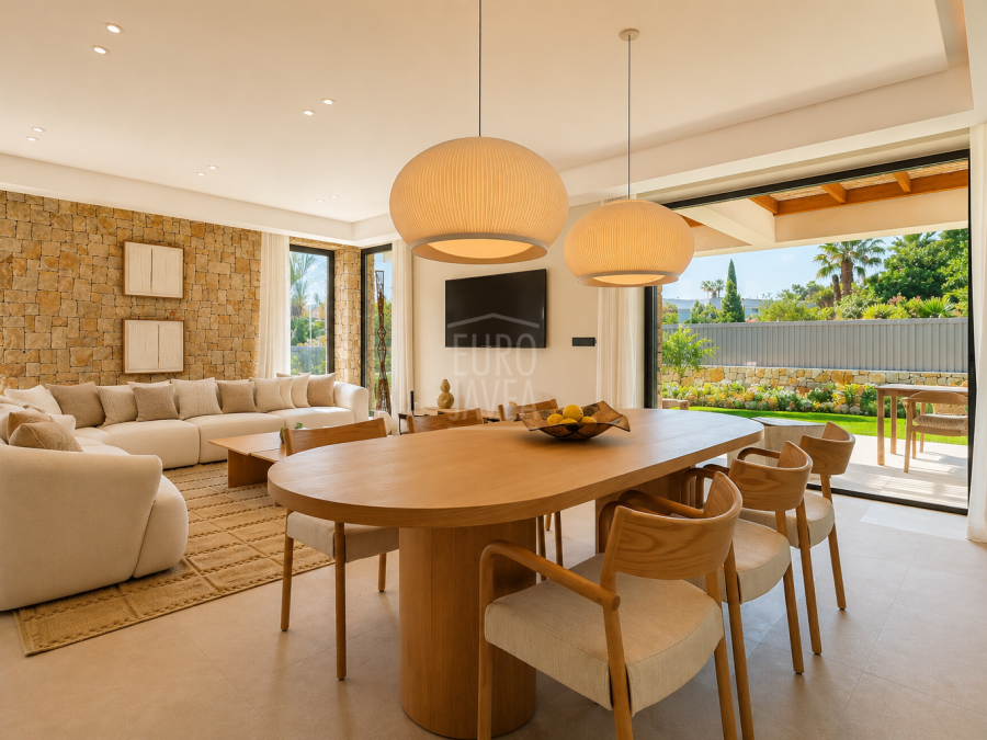 Luxurious new build villa with sea views