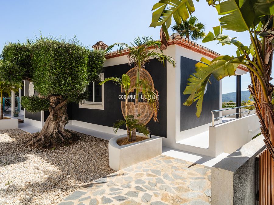 Villa à vendre exclusive dans le quartier Montgó de Jávea, orientée sud