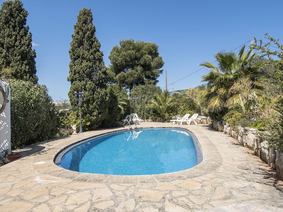 Traditional style villa for sale in Jávea in the area of Portichol