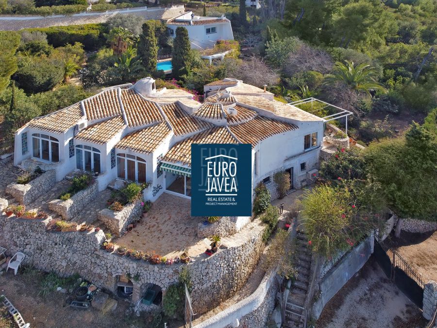 Villa de style traditionnel à vendre à Jávea dans le quartier de Portichol