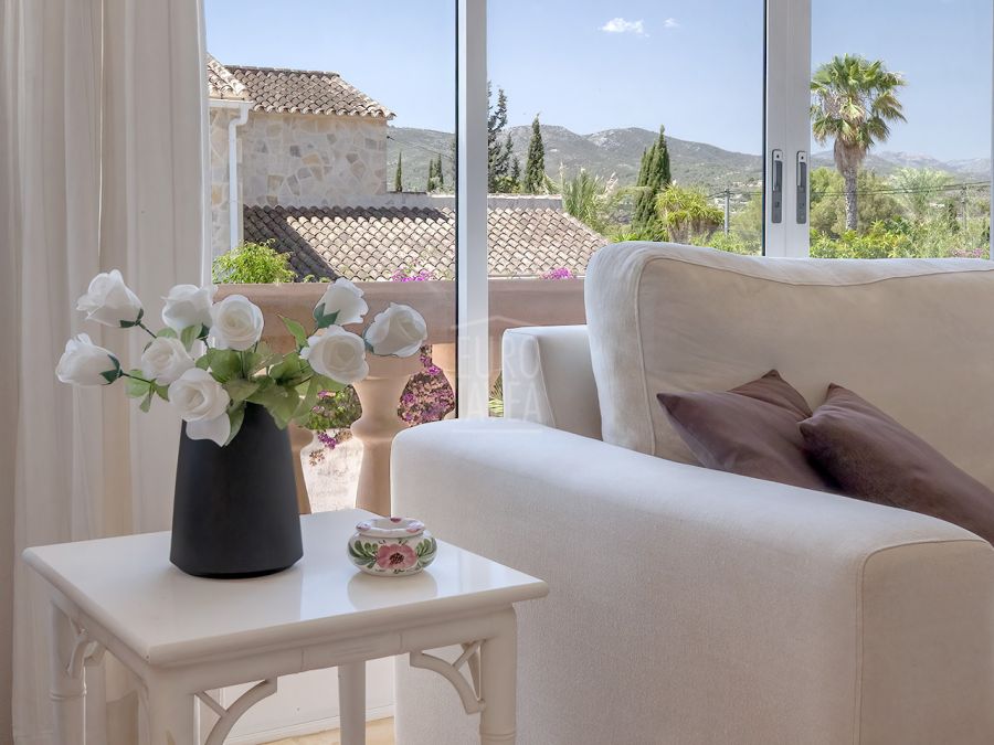 Mediterranean style villa for sale exclusively in Jávea, in Montgó Valls