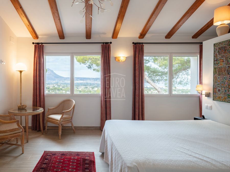 Impresionate villa a la venta en Jávea con vistas panorámicas a la Bahia de Jávea