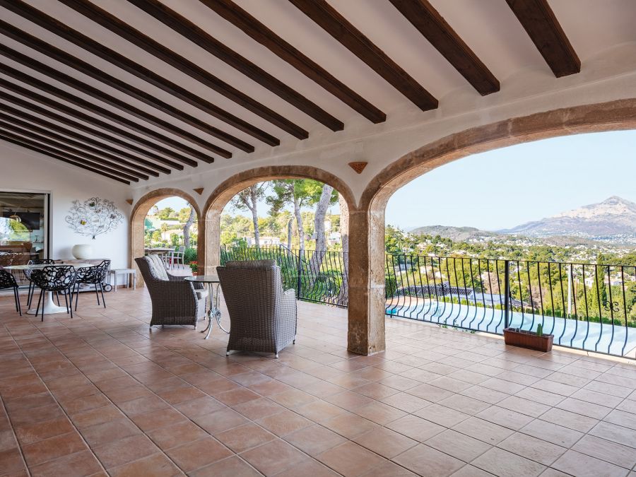 Impresionate villa a la venta en Jávea con vistas panorámicas a la Bahia de Jávea