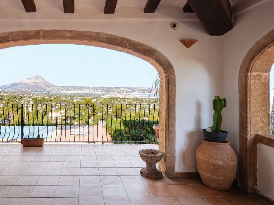 Impresionate villa a la venta en Jávea con vistas panorámicas a la Bahia de Jávea