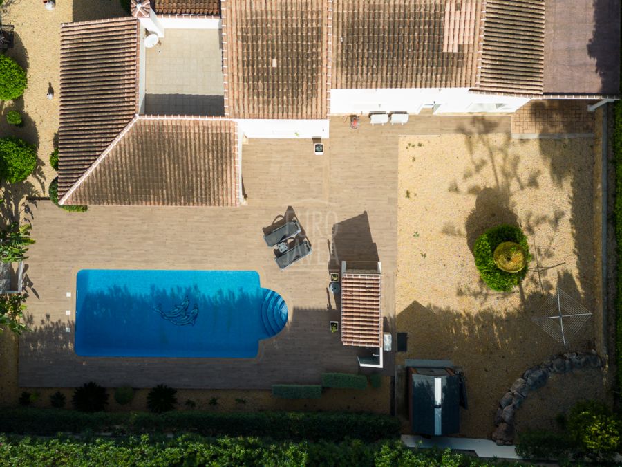 Villa de estilo finca mediterránea en venta exclusiva en la zona de Piver