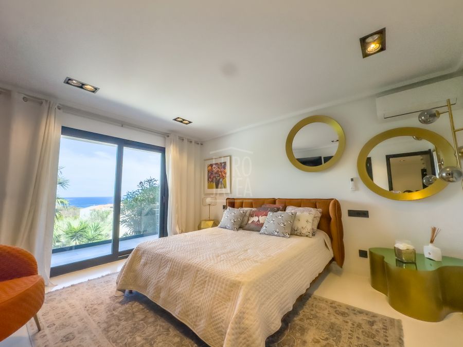 Villa lujosa a la venta en la zona de Portixol en Javea con magnificas vistas al mar