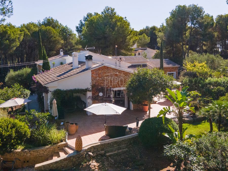 Encantadora Villa Tradicional en Venta en la Zona de Plana de Jávea