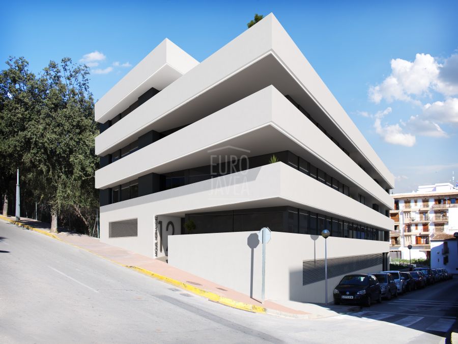 Garage and storage room for sale in the center of Jávea.