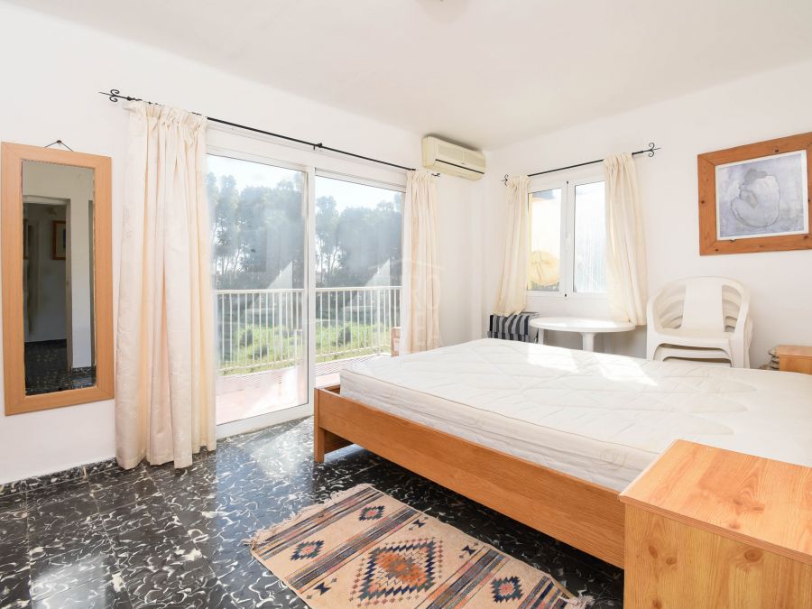 Apartamento a la venta en exclusiva a un paso de la playa de Cala Blanca en Jávea