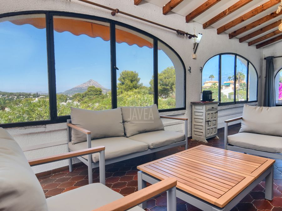 Traditional style villa for sale in Jávea, all on one floor