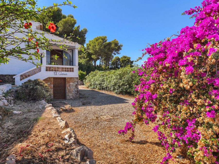 Traditional style villa for sale in Jávea, all on one floor