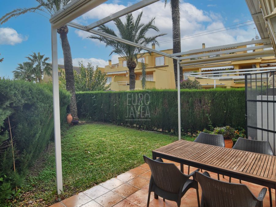 Apartment for sale in exclusive in Javea walking to the port and all services.