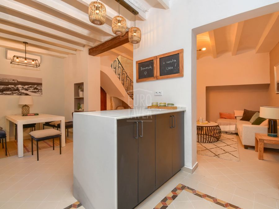 Typical renovated town house for sale in Jávea , in the center of the old town.