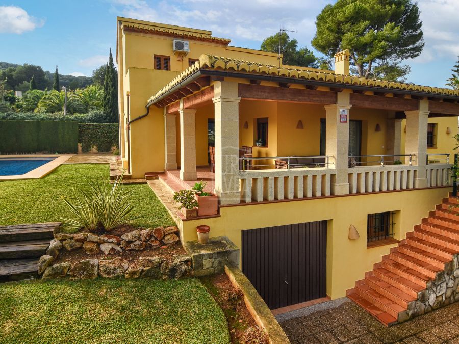 Villa te koop in Jávea exclusief in het Piver-gebied met vrij uitzicht