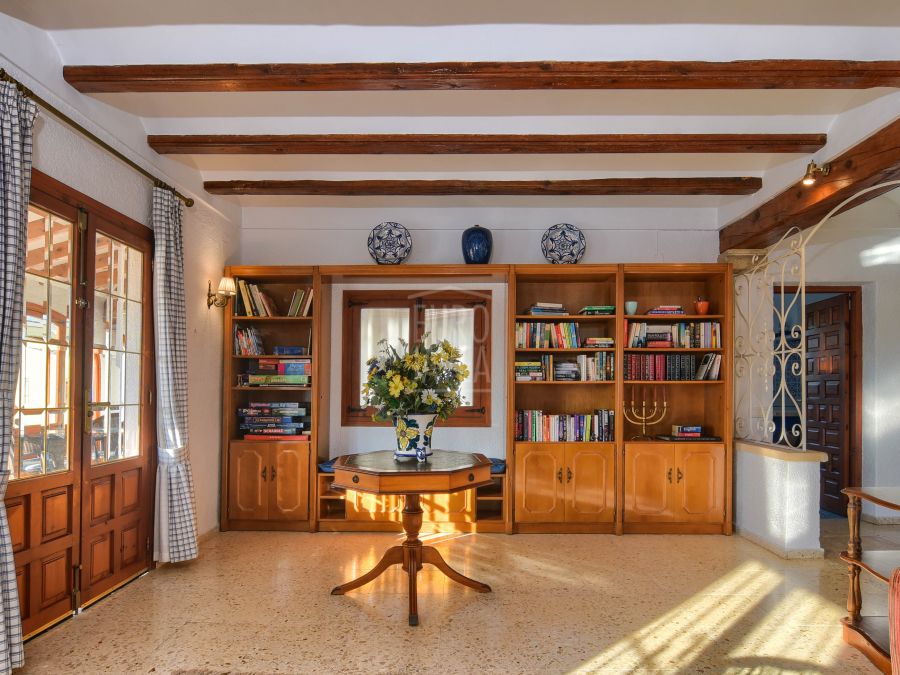 Traditional villa for sale in Exclusive in Jávea, south facing
