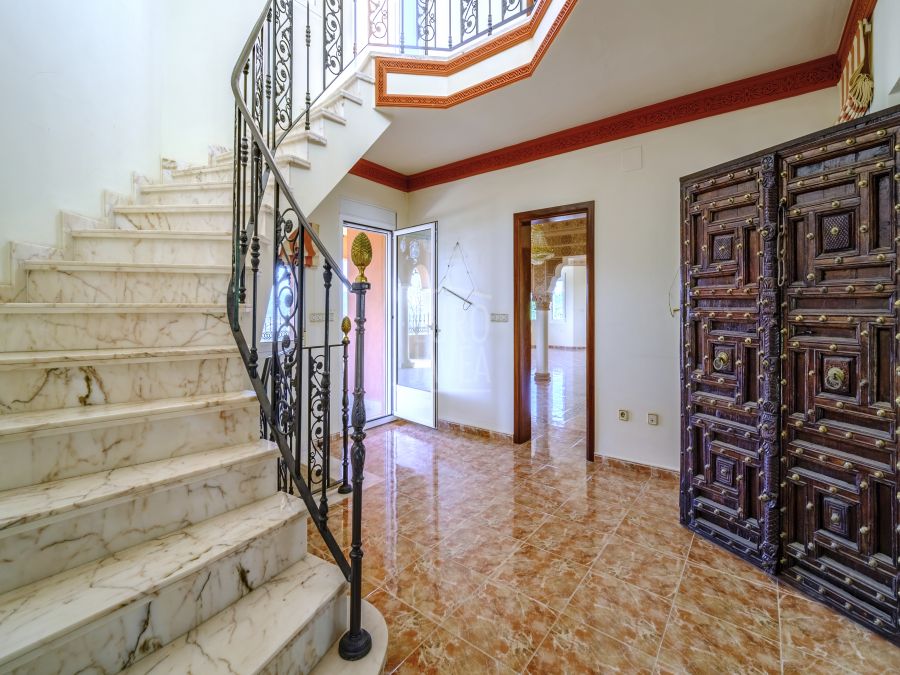 Villa in Moorse stijl op het zuiden te koop in Jávea