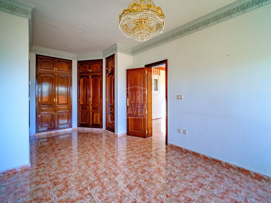 Villa in Moorse stijl op het zuiden te koop in Jávea