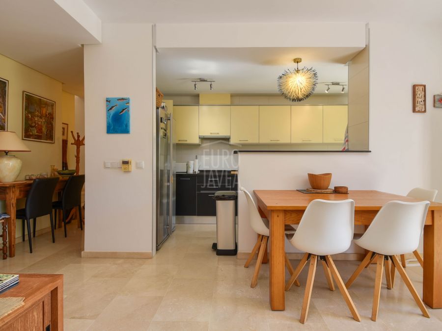 Magnificent apartment for sale exclusively with Eurojavea in the centre of the port , south facing