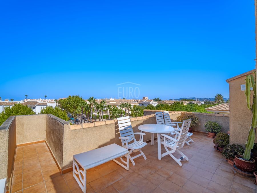 Exclusief penthouse te koop op een steenworp afstand van de haven van Jávea