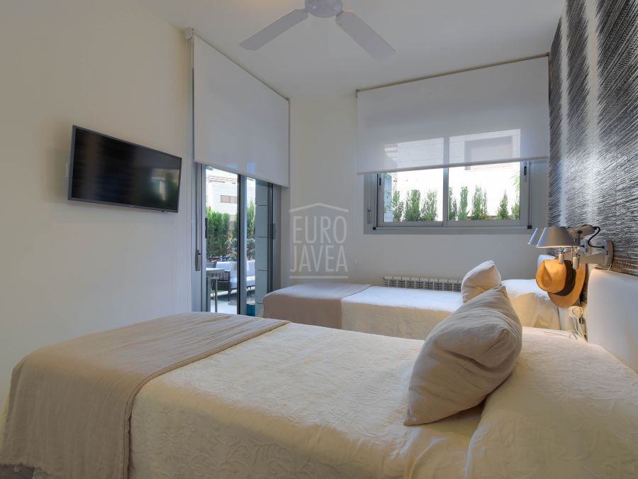 Appartement au rez-de-chaussée à vendre dans le quartier de Playa del Arenal à Jávea exclusivement avec Eurojavea