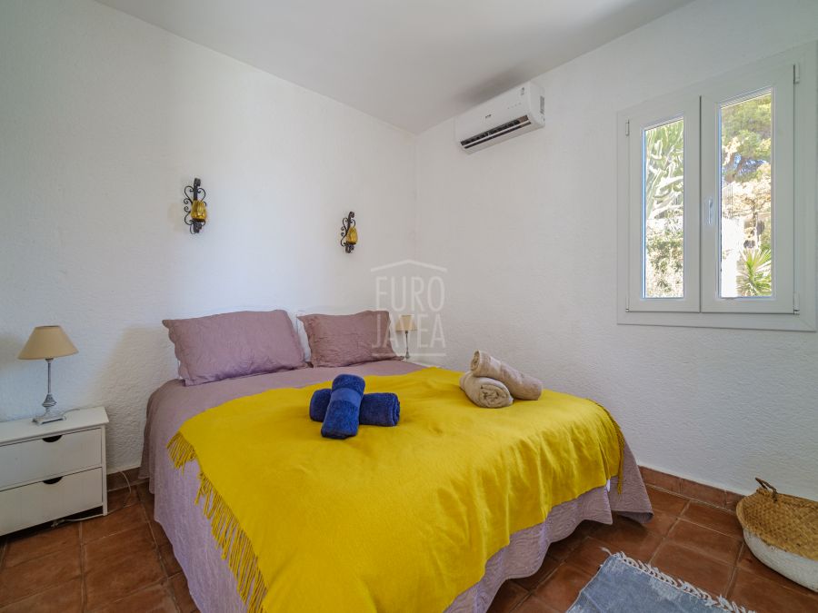 Villa a la venta en exclusiva en la zona del Puchol de Jávea a un paso tanto del pueblo como del puerto , con vistas al mar
