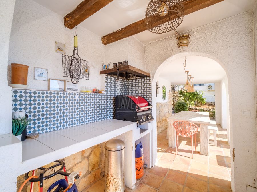 Villa a la venta en exclusiva en la zona del Puchol de Jávea a un paso tanto del pueblo como del puerto , con vistas al mar