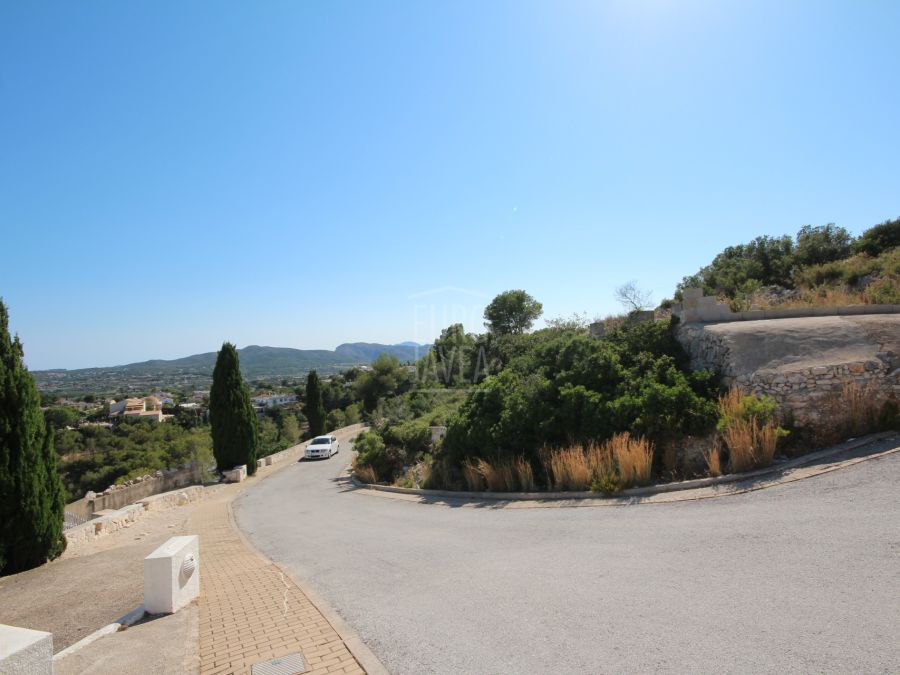 Plot for sale in Jávea close to the old town of Jávea with sea views