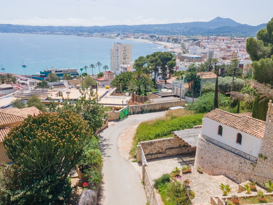 Plot for sale in the area of Cuesta San Antonio in Javea , with spectacular sea views.