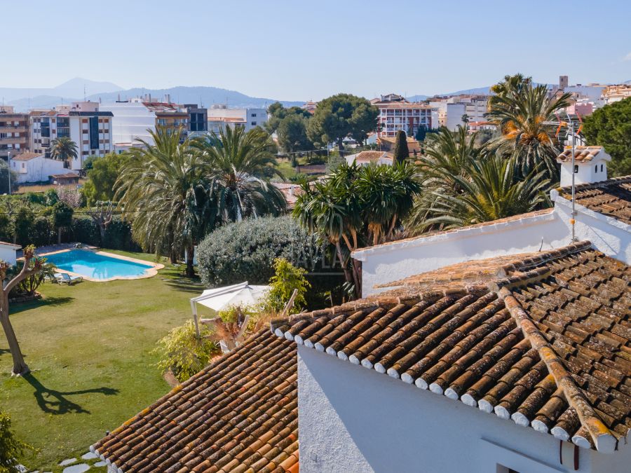 Exclusieve villa te koop in de wijk Puchol, op loopafstand van de oude stad en de haven van Jávea