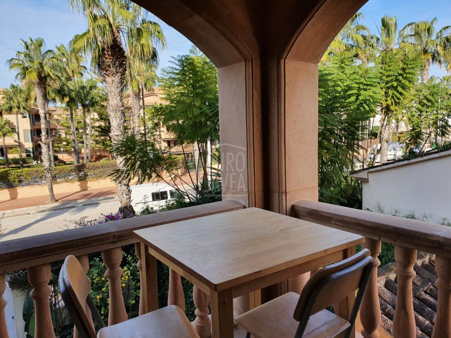 Fantastic 1 bed apartment for sale a few meters away from the beach