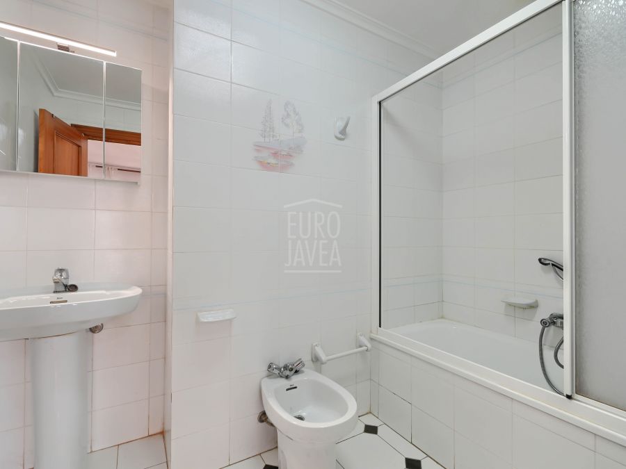 Appartement orienté sud à vendre à Gata de Gorgos, à quelques minutes en voiture de Jávea ou Denia