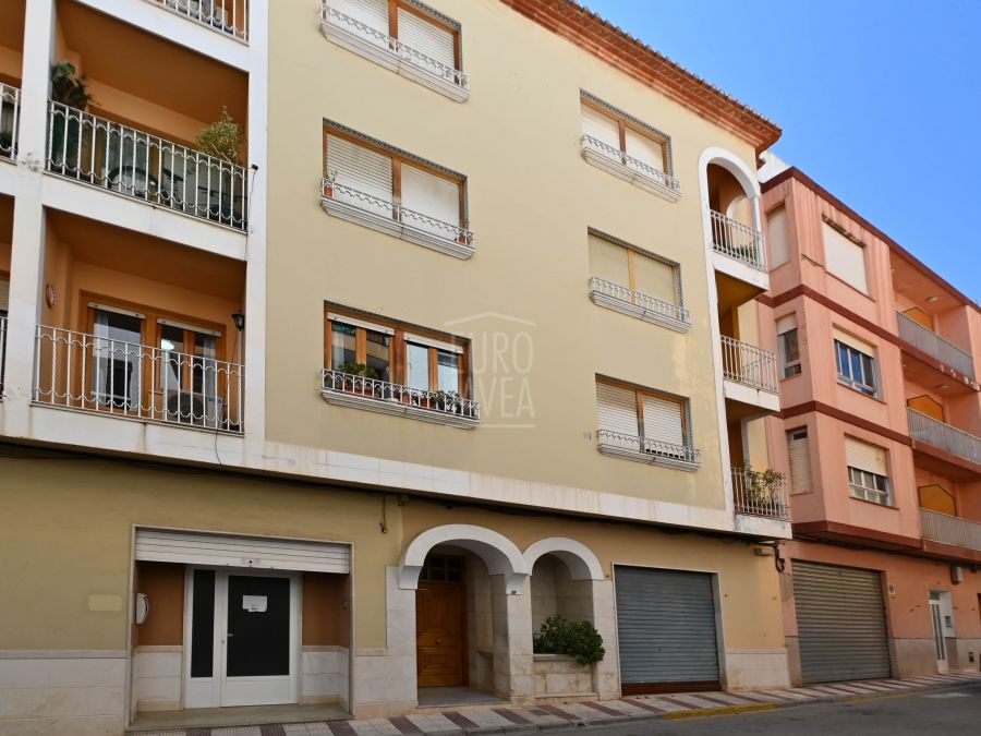 Appartement orienté sud à vendre à Gata de Gorgos, à quelques minutes en voiture de Jávea ou Denia