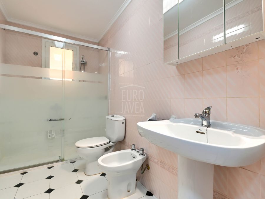 Appartement orienté sud à vendre à Gata de Gorgos, à quelques minutes en voiture de Jávea ou Denia