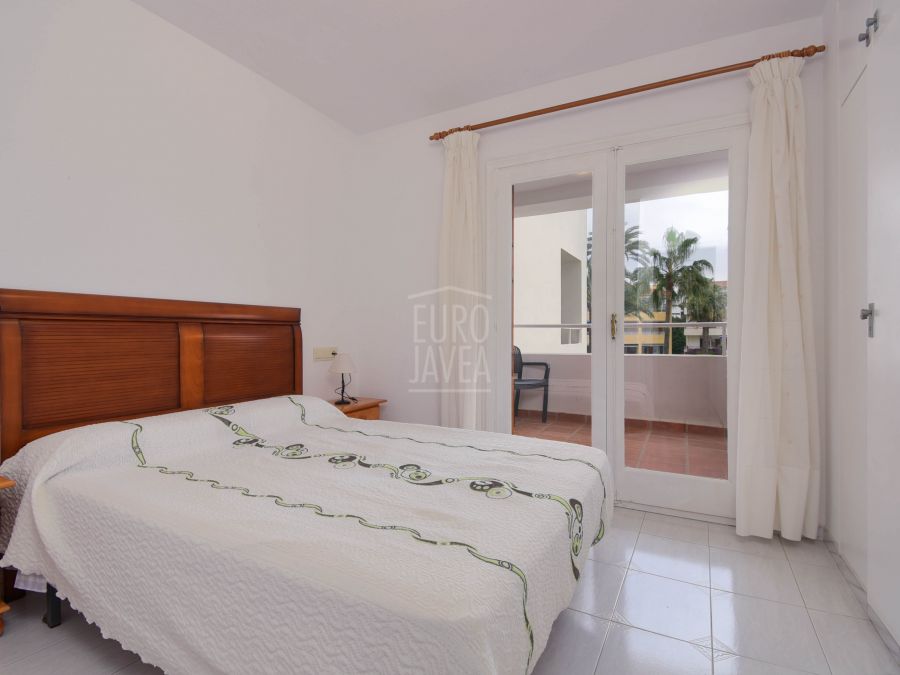 Appartement à vendre à Montañar II, à quelques mètres de la plage de Caleta à Jávea.