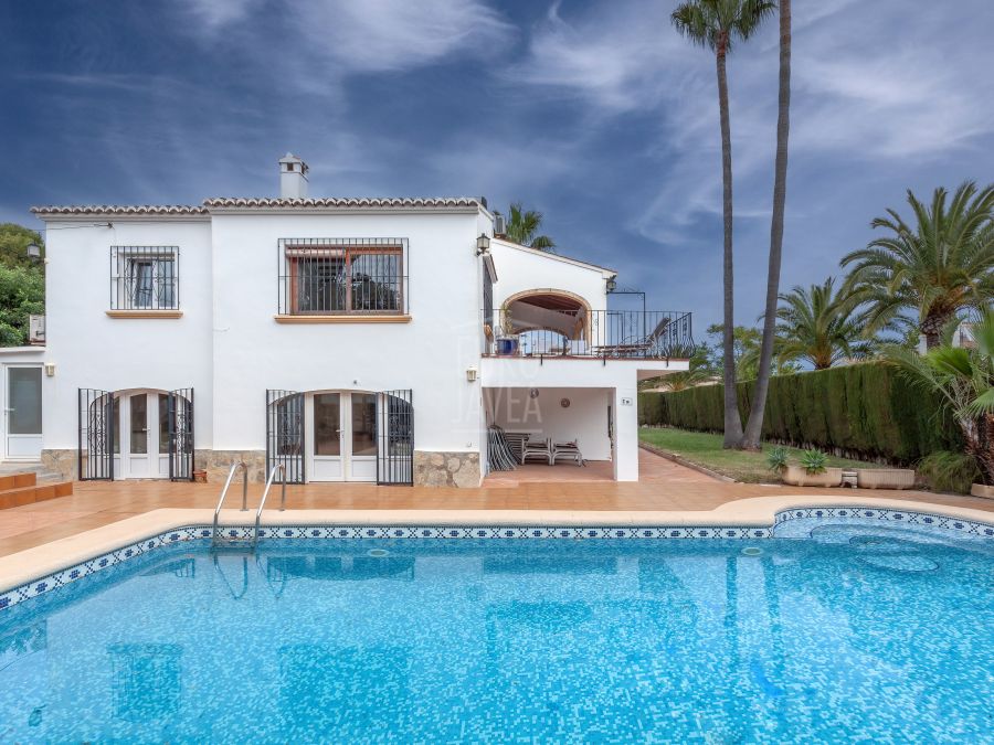 Villa for sale in Jávea in the Cap Marti area, a quiet area with a lot of privacy