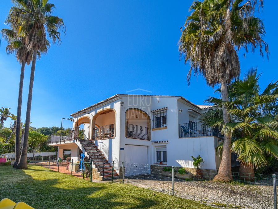 Villa te koop in de regio Cap Marti, in een rustige omgeving met veel privacy