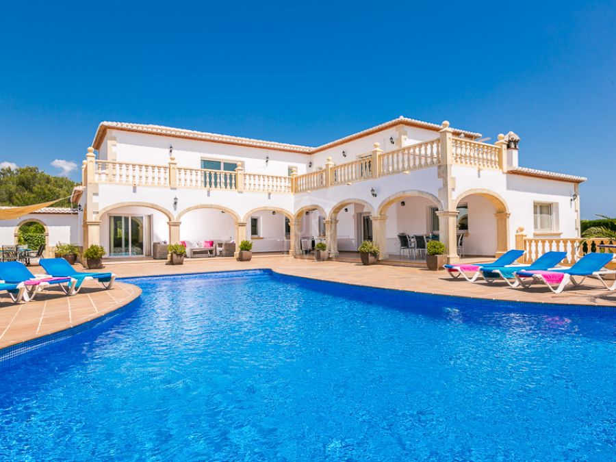 Large family villa for sale in Javea